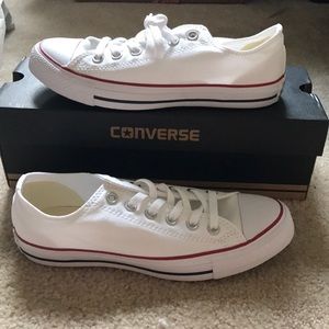 Converse Chuck Taylor Low Rise All Stars - Size 8